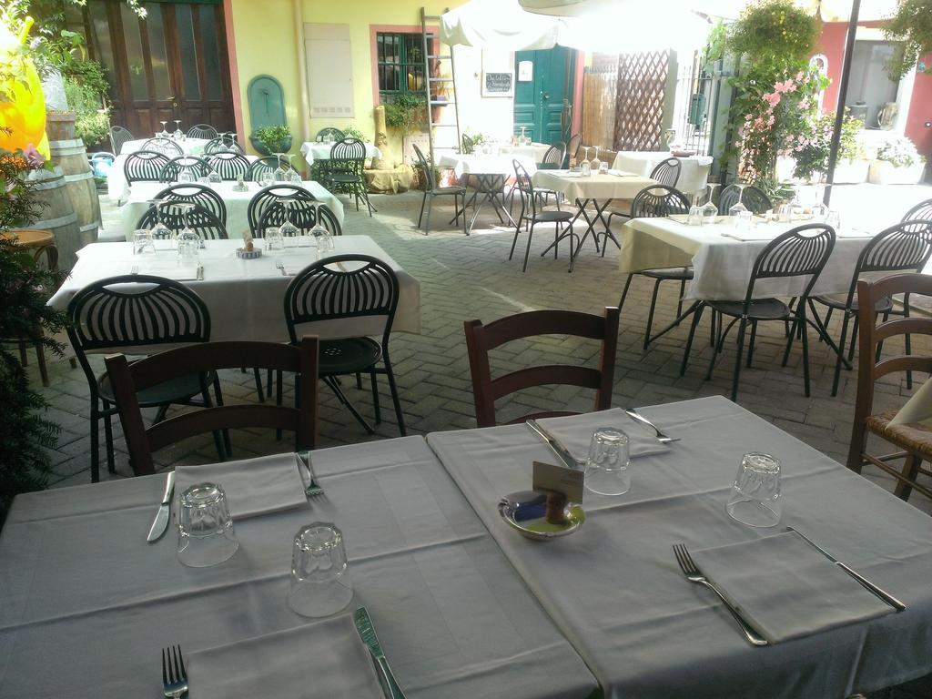 Rossobarolo Barolo Bagian luar foto